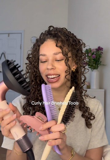 Essential Tools for Curly Hair Care