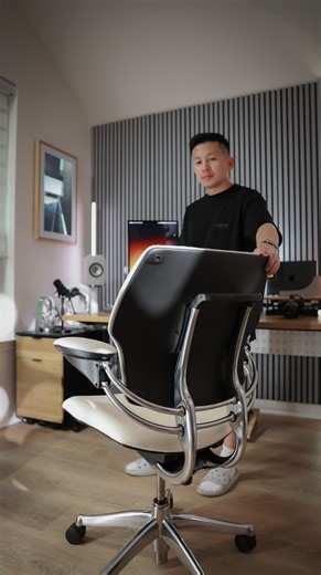 Matt Tran | The Freedom Task Chair by @humanscale isn’t just good-looking—it’s super comfy. You can even pick your frame color and choose from tons of... | Instagram