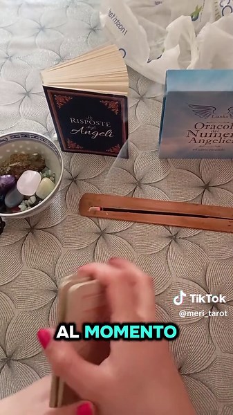 Video di meri🔮 (@meri_tarot) con Our Love Was Beautiful - Instrumental Version - Straight White Teeth