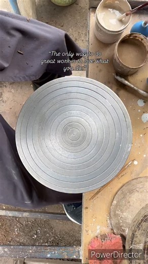 Ever wondered why some pieces sing with soul while others just… exist? It’s not magic. It’s LOVE. The kind that keeps you at the wheel past midnight, tweaking that glaze recipe for the 17th time because the shimmer just HAS to be perfect. 💥 Here at Andretta Pottery, we live this truth every single day. From the first squish of wet clay under your fingers to the glow of a raku firing under the stars – it’s the love that turns a lump into legacy. Whether you’re a beginner shaping your first bowl 