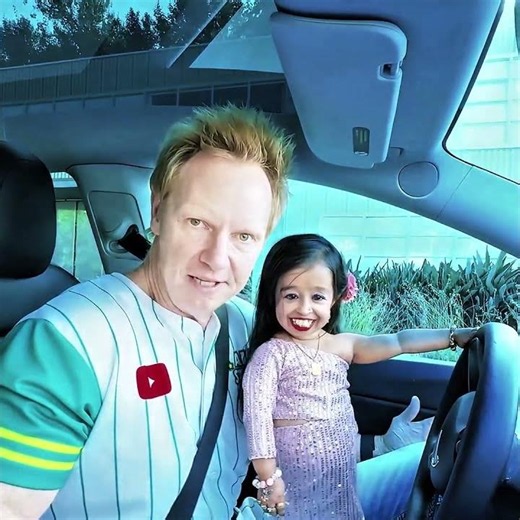 World’s Shortest Woman Drives A Tesla! 😱 #shorts