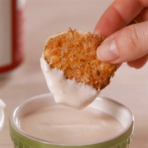 If you love fried pickles, here’s how to make them without ANY oil. Buy an air fryer and start cooking: https://amzn.to/2Jr25Bc (We get $ from this 🔗) Full recipe: http://dlsh.it/uPhH9UN | Delish