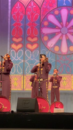Del Sol Academy of the Performing Arts from Las Vegas, Nevada at the 31st Annual Mariachi Extravaganza produced by Cynthia Munoz in San Antonio, Texas. | Mariachi Festival