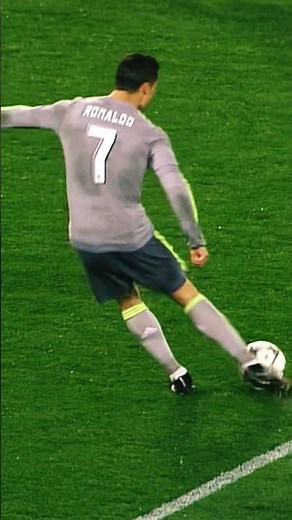 The Ronaldo Chop™️