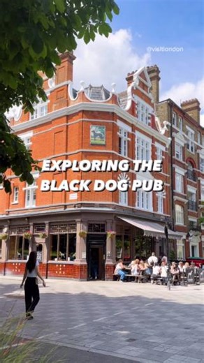 Come and explore The Black Dog with us, the London pub said to have inspired a song on Taylor Swift’s new album🍻🎵 Whether you’re a Swiftie or just looking for a great spot to enjoy a meal and a drink in the sun, you can find The Black Dog on Vauxhall Walk. Will you be visiting this summer? 📍The Black Dog #LetsDoLondon #VisitLondon | Visit London