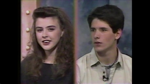 71K views · 268 reactions | Vous semblez aimer ça donc voici d'autres techniques de séduction à l'émission Coup de foudre! | Total Crap | Facebook