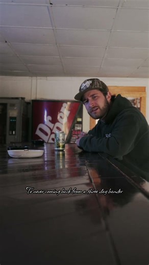 Have yourself a weekend🍻 and check out “Three Day Bender” everywhere you stream music!