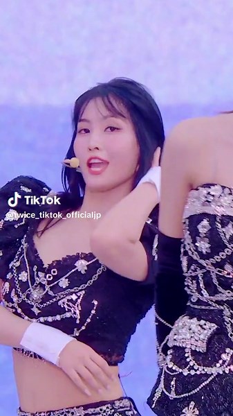 TWICE 5TH WORLD TOUR 'READY TO BE' in JAPAN DVD & Blu-ray Release 2024