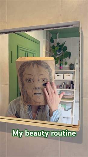 My beauty routine #selfportrait #portraitdrawing #mask #beautyroutine #art #performanceart