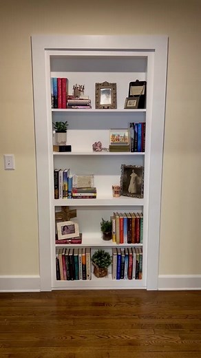 read a book in peace behind Murphy Door 🙇📖 #library #hiddenlibrary #librarygoals #hiddenroom #secretroom #secret