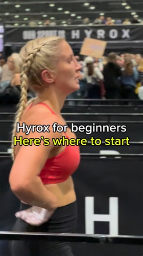 Tara Hall - Online Performance Coach on Instagram: "Hyrox for beginners 🏃🏼‍♀️ here’s where to start 👇🏻 3 training tips 🤓 If you’re new to Hyrox it’s pretty normal to have no idea where to even start so here’s what I would do 👇🏻 1- build your running and build your aerobic base. Start slow and build up your kms and time on your feet. You can mix running with erg work to reduce any impact 2- strength training - push/pull movements, progressively getting stronger and lifting heavier. We want