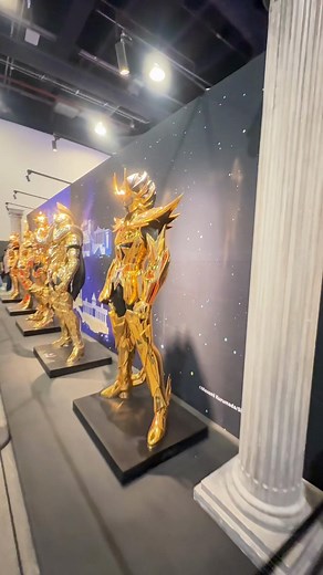 Saint Seiya: Caballeros del Zodiaco y sus aventuras