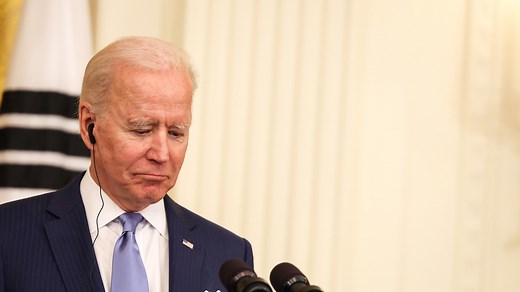 30K views · 982 reactions | A "very confused" Joe Biden has been seen "mumbling incoherently" during his briefing on the Atlantic Hurricane which made the president "make a fool of himself". | Sky News Australia | Facebook
