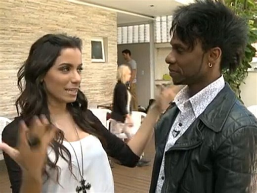 Fã vence concurso e participa de novo clip da Anitta