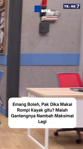 Ratio. hub | Wih, kece juga gaya begininya! Mas DPR (Dika Polisi Rakyat) kalau pakai rompi gini aura kegantengannya langsung naik level banget. Tapi... | Instagram