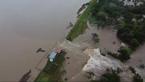 1M views · 2.7K reactions | WATCH | The dam wall at the Swartklip Dam, located north of Pilanesberg National Park in Limpopo, has burst. Residents and downstream communities are urged to remain alert and take necessary precautions as there is a risk of flooding. Authorities are closely monitoring the situation, and all affected areas should stay informed for further updates. Please stay safe and heed any evacuation or safety instructions provided. #Tzaneenvoice | Tzaneen Voice | Facebook