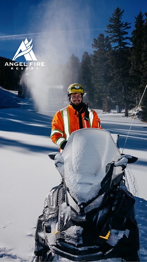 Cold daytime temps are allowing us to make snow around the clock! Snowmaking isn’t just flipping a switch; it requires hard, hands-on work and constant monitoring to create the highest-quality snow as temps allow. Follow Jake along 🟦 Hully Gully, one of New Mexico’s best blue trails, as he ensures each piece of equipment is working efficiently to get this run open for you! | Angel Fire Resort