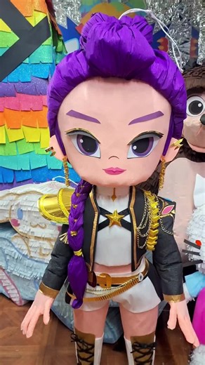 PIÑATA de RUMI: K-pop Guerreras en Acción