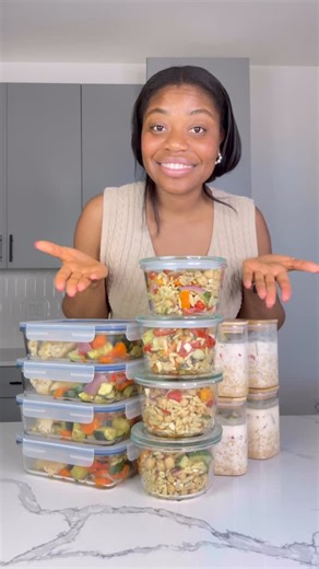 Fayette Faith Nyehn on Instagram: "1 Hour Meal Prep for the week! 3 easy recipes 😋 Comment “Meal” and I will send you the link to my brand new meal plan with 21 easy recipes Breakfast: 1/2 cup rolled oats 1 tsp chia seeds 1/4 tsp vanilla extract 2 tbsp Greek yogurt 3/4 cup milk 1-2 tbsp peanut butter powder Toppings: fresh fruits Lunch: 2 cups cooked orzo 1 1/2 cups chopped cucumber 1 cup halved tomatoes 2 1/2 cups chickpeas 1/2 cup chopped onion 1 cup chopped bell pepper 1/2 cup feta cheese 4 