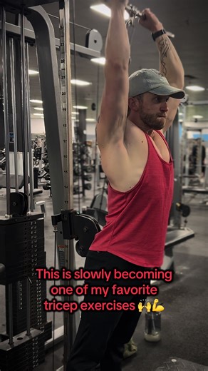 Super good alternative to French press if your gym doesn’t have a French press machine, which most won’t, or you’ve already maxed out the ez-bar weights your gym offers. Went from being limited to 100lbs in this movement to being able to use the cable stack that goes up to 200lbs 👍💪 #fyp #foryou #gym #fitness #triceps