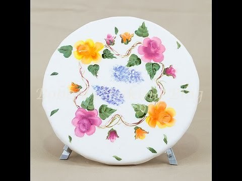 How to Hand Paint on Fondant A Step by Step Tutorial!