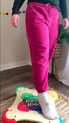 Beat Board is the best game to test your balance and memory skills by yourself or with friends!