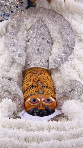 जय श्री श्याम। ॐ श्री श्याम देवाय नमः।खाटू नरेश सदैव आप का कल्याण करे।