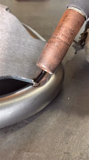 Porterbuilt Fabrication on Instagram: "Starting off November strong with these passes from Zell on a lower control arm. He’s welding up the bottom plate to the lower control arm tube here. Next it’ll get put in a fixture to TIG weld the pivot tubes. We weld up a batch of arms every week for Dropmember and Factory C10 trucks. #porterbuilt #pbfab #dropmember #c10trucks #c10suspension #migmonday #weldnation #weldeverydamnday #millermatic252 #millertime #sema"