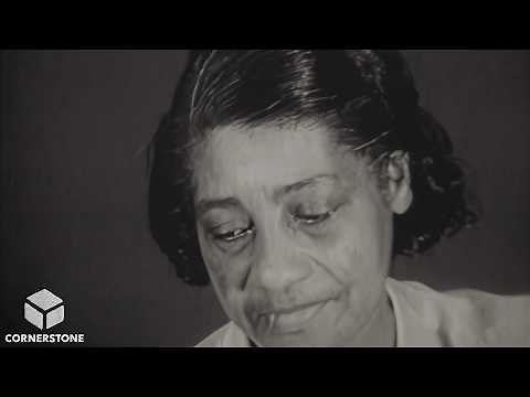 Elizabeth Cotten - Freight Train (Live Performance)