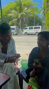 4.3M views · 276K reactions | ရိုးသားစွာ ကြိုးစားနေတဲ့ ခလေးတွေကို တတ်နိုင်သလောက်ကူညီပေးကြပါ https://www.facebook.com/share/v/VkXsTPSp6X6TC6x2/?mibextid=WC7FNe | Thet Wai Hair & Makeup Training | Facebook