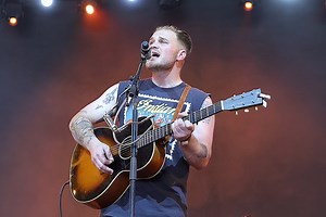 Zach Bryan 2023 Net worth, Early Life, Career and More