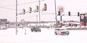 First Alert Weather: Light snowfall in Springfield Sunday afternoon