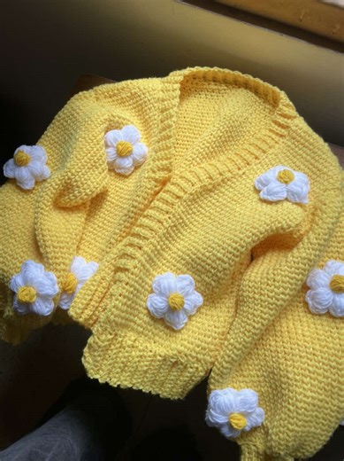 Yellow daisy cardigan 🌼 #tranding #viral #fyp #yume #crochet