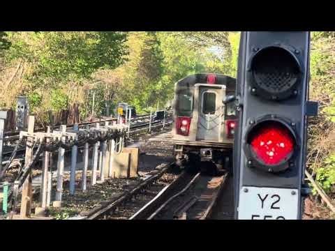 R142 5 Trains At Baychester Avenue PM Rush