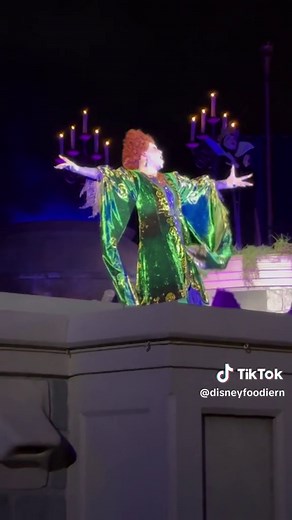 Winifred Sanderson Sings “I Put a Spell on You” | Hocus Pocus Villain Spelltacular