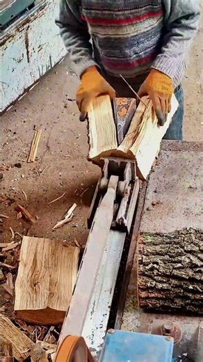 Satisfying Wood Split 🔥 #woodwork #shorts
