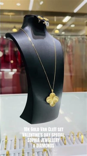 18k Gold Van Cleff set #sophia_jewellery #diamonds