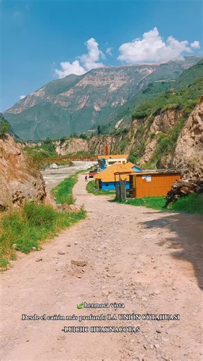 Baños Termales Luicho: Hermosa Vista en Cotahuasi