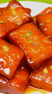 Kerala ka Super Tasty, Famous Paal Cake Recipe😍😋 Ingredients List: 🍕🍣 सामग्री 🌐 Full Written Recipe🍕 Step by Step Visit my Website https://cookwithparul.com/ 🌐 पूरी लिखित रेसिपी 🍣 देखने के लिए आप मेरी हिंदी वेबसाइट लिंक को क्लिक कीजिये Hindi Website https://cookwithparul.com/hi/ Curd दही - 1/4 cup Pure Ghee देसी घी - 1 tbsp Cardamom Powder इलायची पाउडर - 1/2 tsp Milk Powder दूध का पाउडर- 2 tbsp Salt (नमक) - 1 pinch All purpose flour मैदा - 1 cup Clarified Butter (घी) Sugar चीनी - 1.5 cup