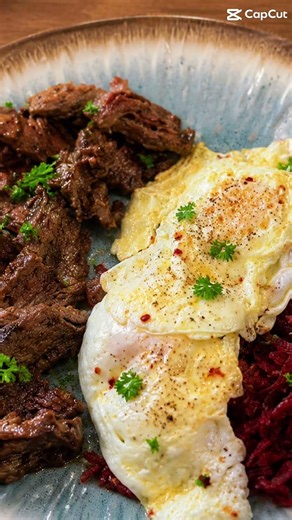 ✨🥩 Keto Prime Rib & Beet Hash Browns! 🥚❤️