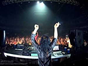 Skrillex - True Gangsters - Essential Mix Rockness on BBC Radio1 - 6_18_2011