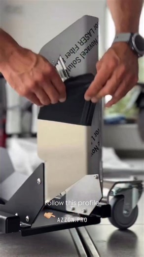 Today I’m assembling a new version of my motorcycle platform. I’ve designed a new front wheel mounting system that eliminates the need to adjust for tire width — you roll the bike in, lock it, and it works. As you can see, this is serious hardware. The M-size platform weighs almost 48 kg, so we’re talking about real mass, real stability, and a solid steel construction — not a lightweight display stand. I’m testing it on a Triumph Rocket. It’s a big, heavy motorcycle with massive torque, so if th