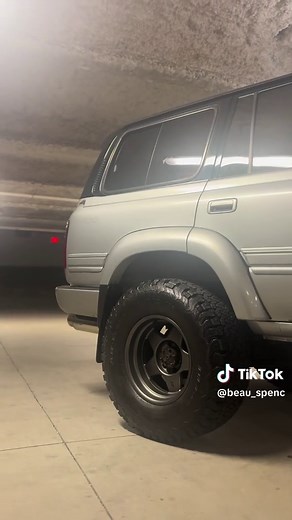 Overlanding with the Toyota Land Cruiser FZJ80