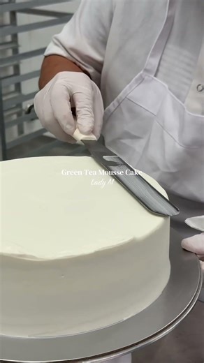 Green Tea Mousse Cake BTS