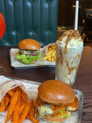 488K views · 10K reactions | Lunch done right at Street Burger ! | Gordon Ramsay | Facebook