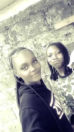 Vidéos de Desti💕 (@desti.la.queen) avec son original - Spotify.4k