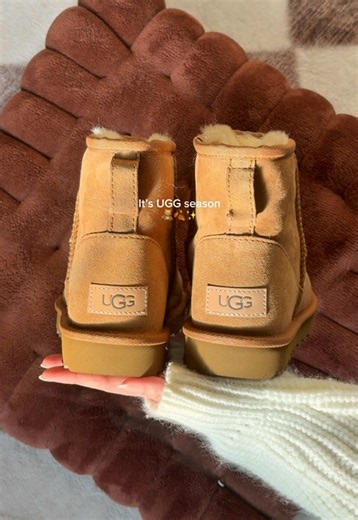Unboxing New UGGs for the Season