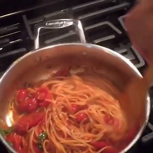 1M views · 734 reactions | Spaghettata a pranzo Video di ruggero_leoncavallo, instagram | Vesuvio live | Facebook