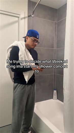 David C on Instagram: "Gotta pick the right one/mood #comedy #humor #funny #theweeknd #abeltesfaye"