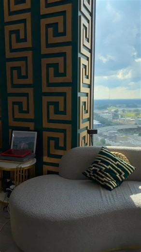 When Mike and Sunny’s parents' day gets interrupted by bad news! | julia star